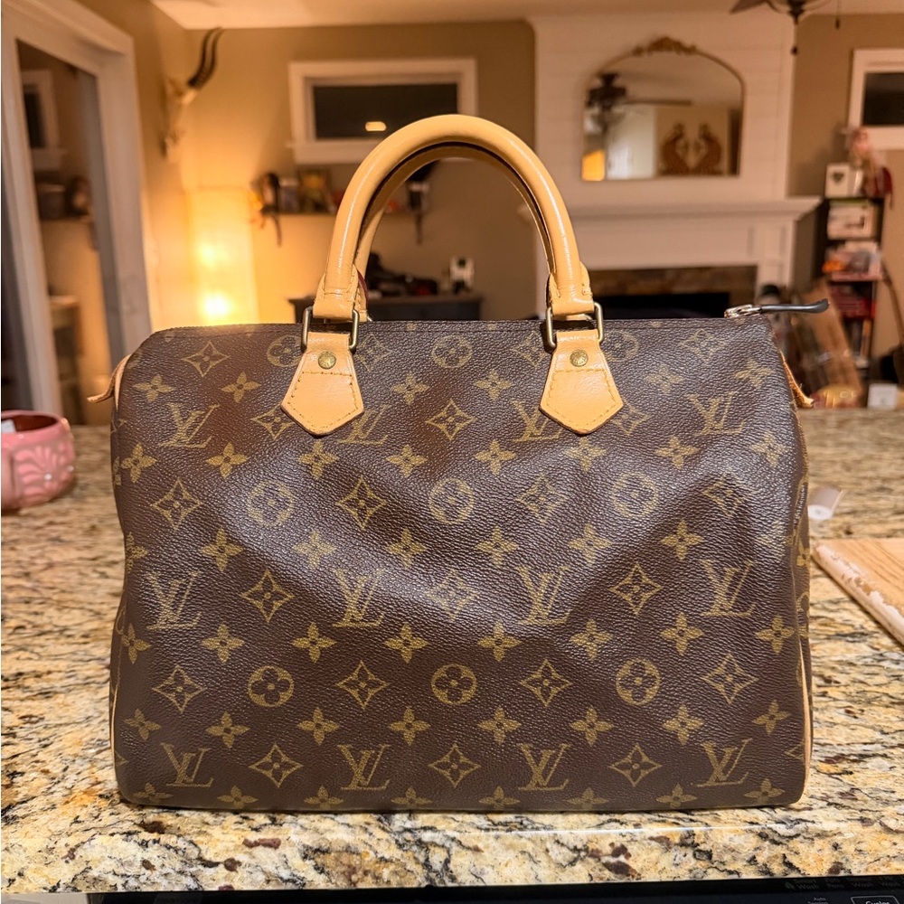 Louis Vuitton Speedy 30